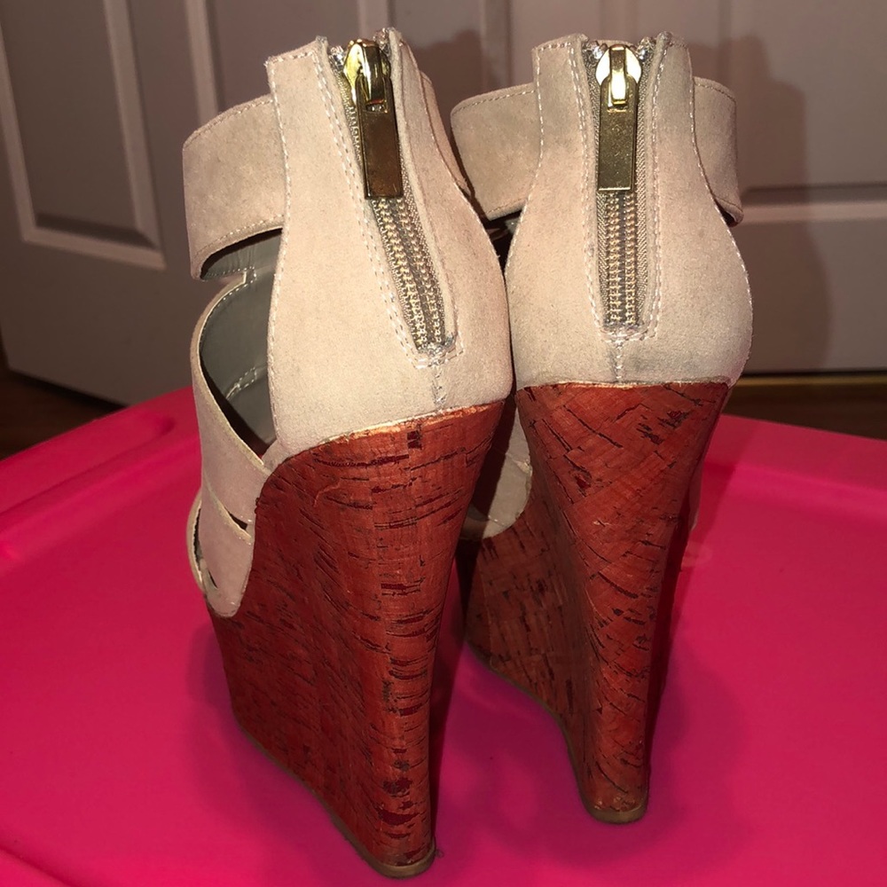 Nude Wedges - image 4